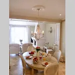 Bord De - Ac, Wifi, Chic, Sea View, 2 Minutes Walk