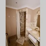 Bord De - Ac, Wifi, Chic, Sea View, 2 Minutes Walk
